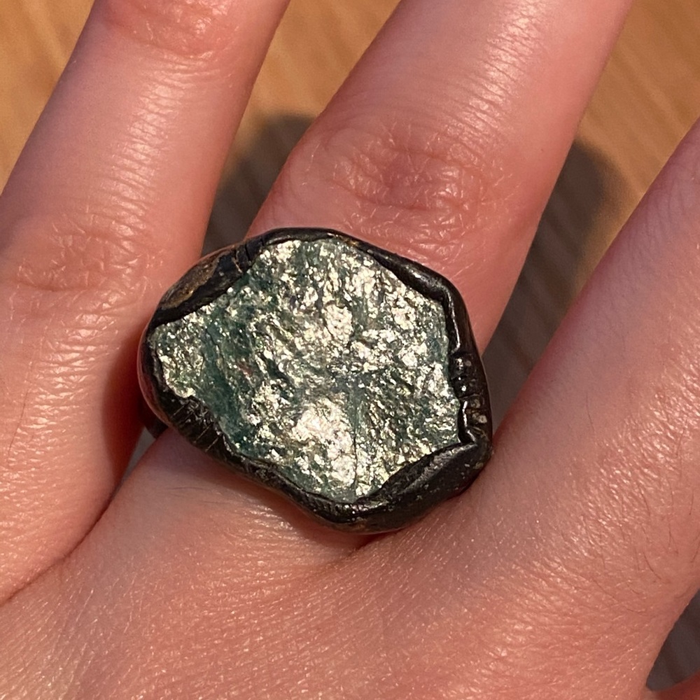 Pretty ring